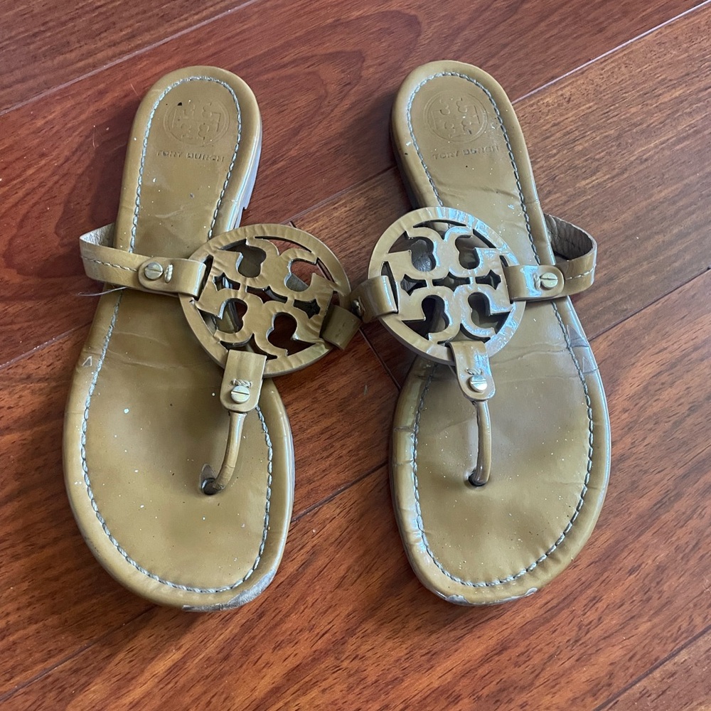 Tory Burch Sandal Lot - Damaged size 9 - Picture 7 of 9